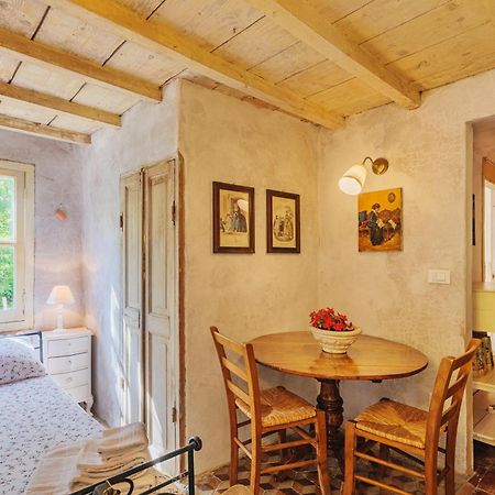 Agriturismo Di Charme E Ristorante Stallato Il Filo Di Paglia Carro المظهر الخارجي الصورة