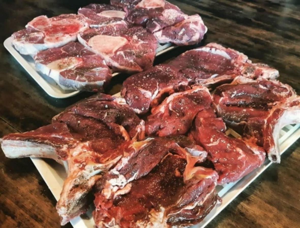 Agriturismo Di Charme E Ristorante Stallato Il Filo Di Paglia Carro المظهر الخارجي الصورة